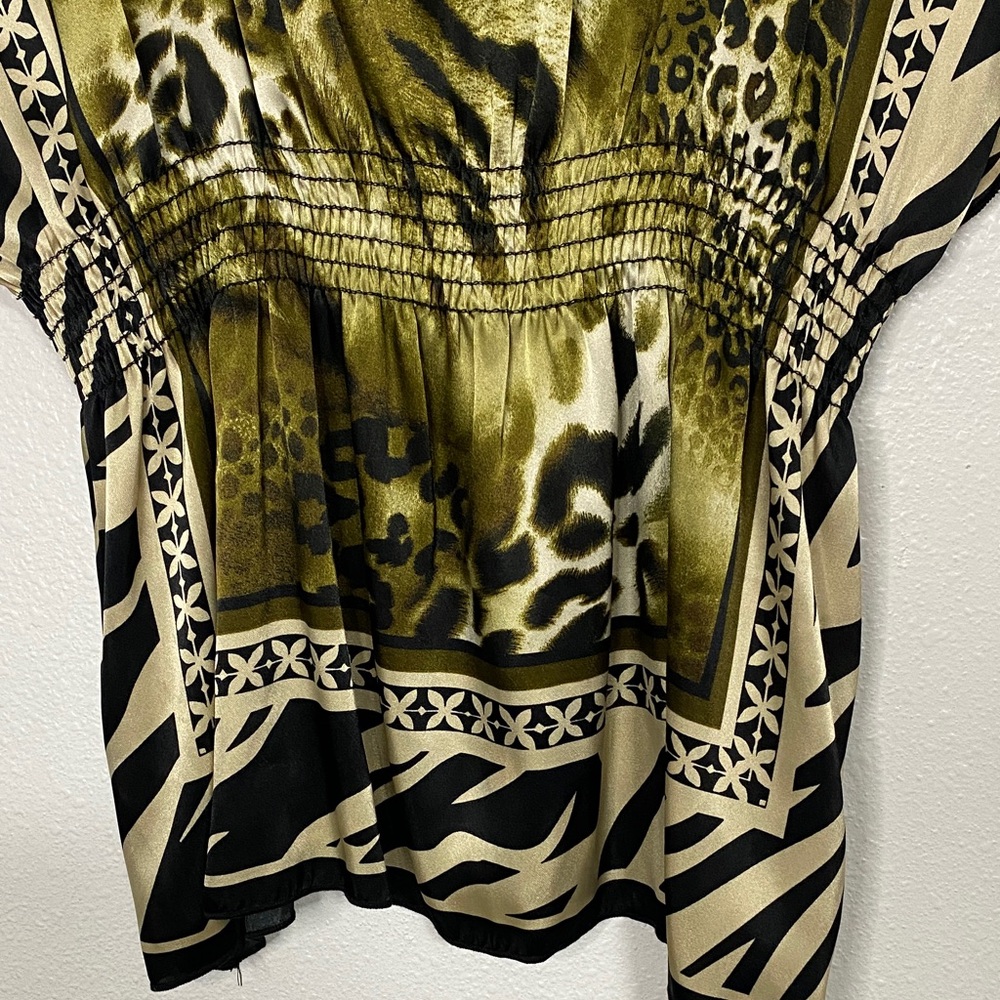 Chic Animal Print Blouse with Zebra Accents - Picture 3 of 16